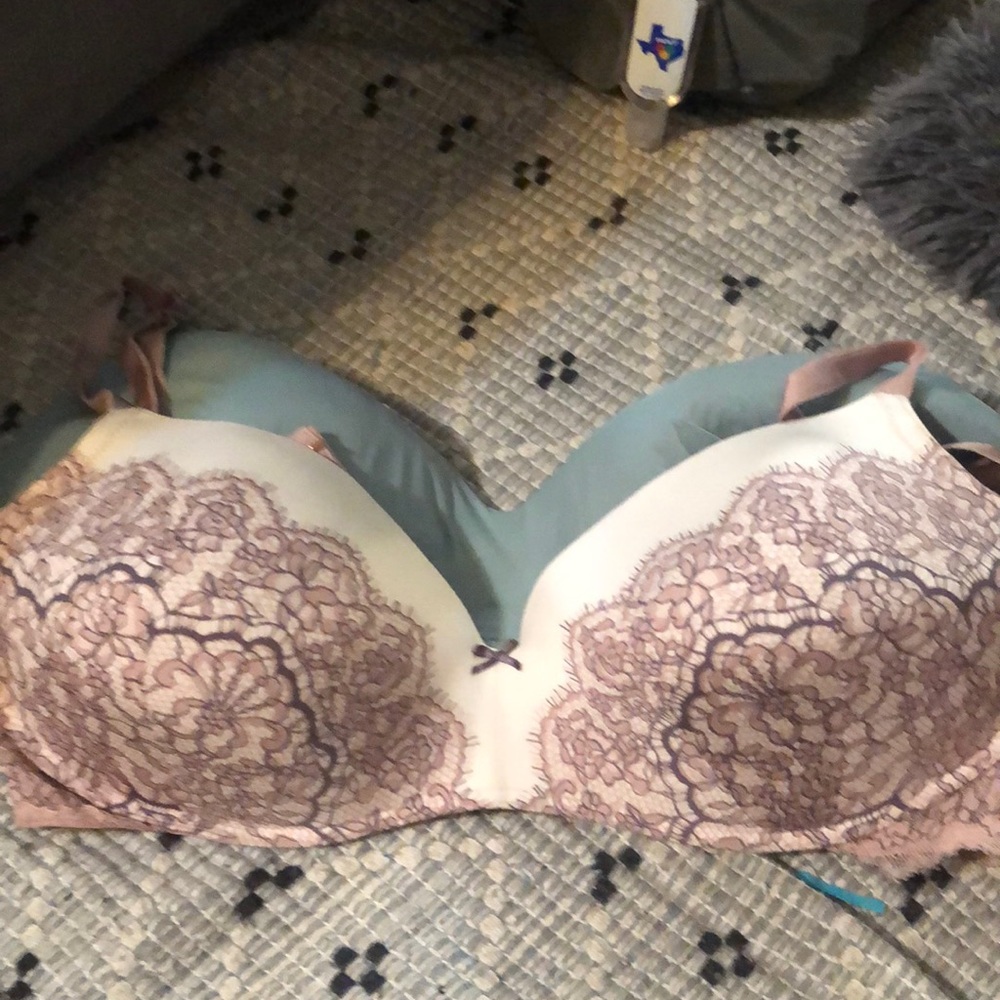 Victoria secret bra 38 D